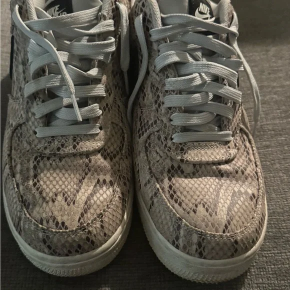 Nike Gray Snakeskin Sneakers - Picture 1 of 4